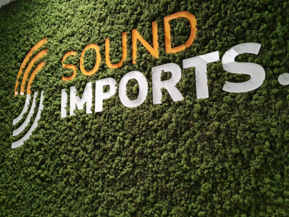 Sounds Imports binnenreclame signing