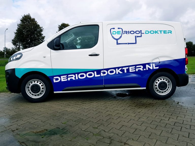 De Riool Dokter autobelettering