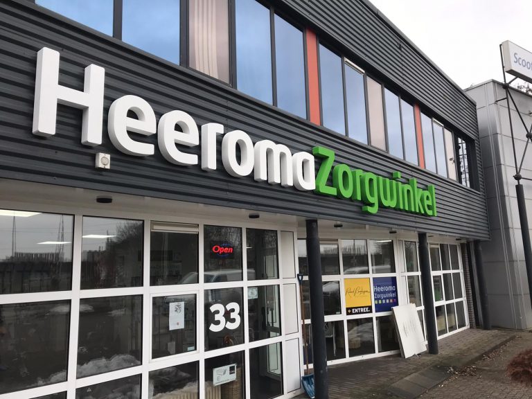 Heeroma Zorgwinkel buitenreclame