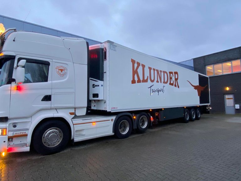 Klunder Transport trailerreclame