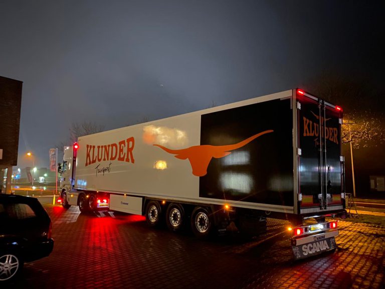 Klunder Transport signing