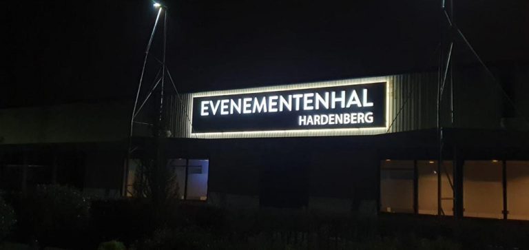 Evenementenhal Hardenberg lichtreclame