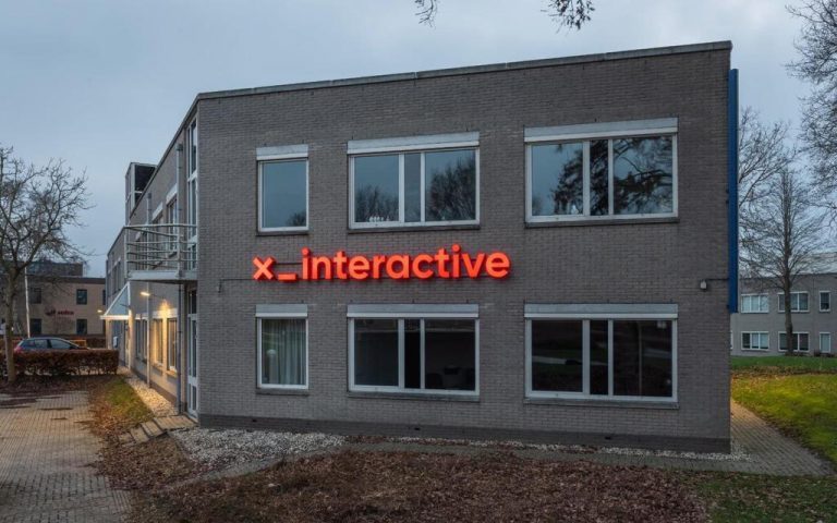 X-Interactive lichtreclame